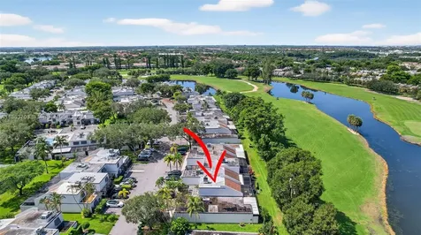 1530 W Golfview Drive Pembroke Pines FL 33026