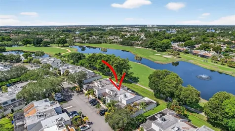 1530 W Golfview Drive Pembroke Pines FL 33026