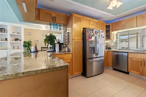 7490 Buchanan Street Hollywood FL 33024