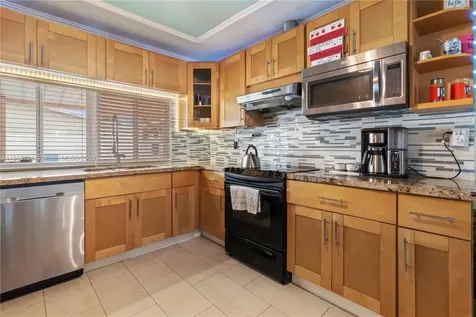 7490 Buchanan Street Hollywood FL 33024