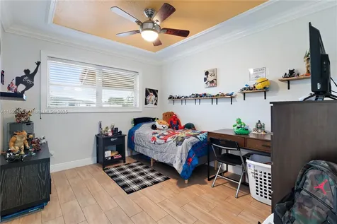 7490 Buchanan Street Hollywood FL 33024