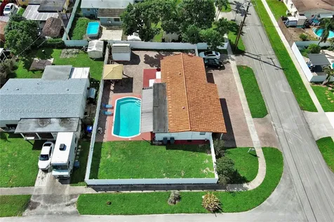 7490 Buchanan Street Hollywood FL 33024