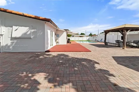 7490 Buchanan Street Hollywood FL 33024