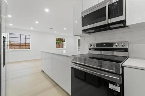 620 N 64th Avenue Hollywood FL 33024
