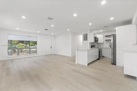 620 N 64th Avenue Hollywood FL 33024