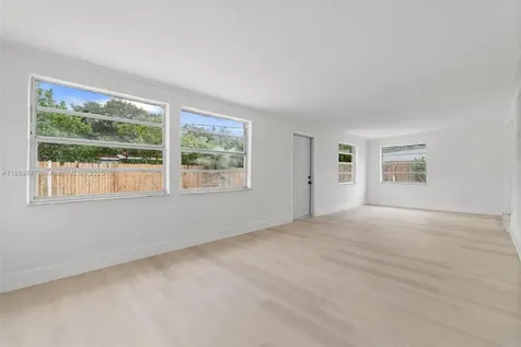 620 N 64th Avenue Hollywood FL 33024