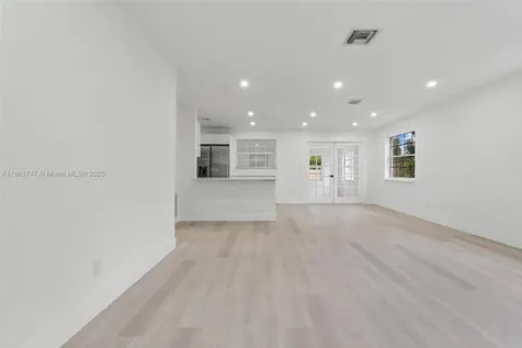 620 N 64th Avenue Hollywood FL 33024