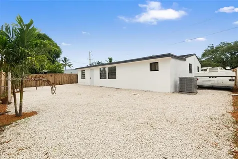 620 N 64th Avenue Hollywood FL 33024