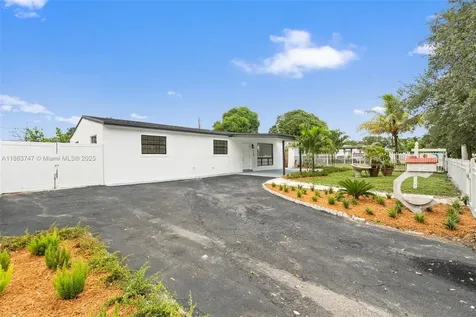 620 N 64th Avenue Hollywood FL 33024