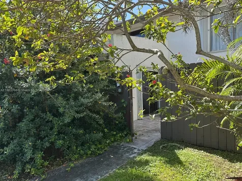 11208 SW 67th Terrace Miami FL 33173