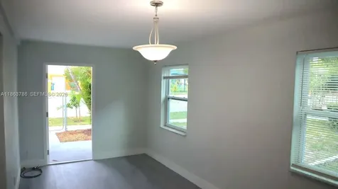 2503 NW 9th Street Fort Lauderdale FL 33311