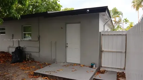 2503 NW 9th Street Fort Lauderdale FL 33311