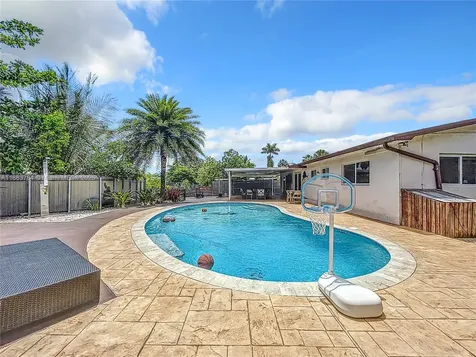 2610 SW 19th Street Fort Lauderdale FL 33312