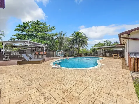 2610 SW 19th Street Fort Lauderdale FL 33312