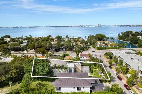 980 W 48th Street Miami Beach FL 33140