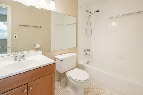 5071 W Oakland Park Boulevard Lauderdale Lakes FL 33313