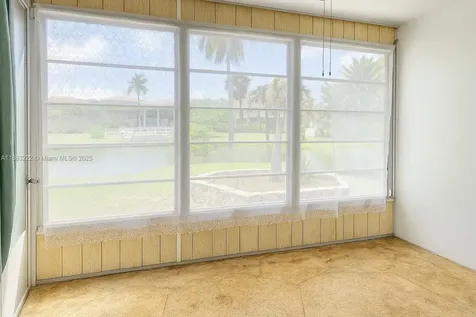 5071 W Oakland Park Boulevard Lauderdale Lakes FL 33313