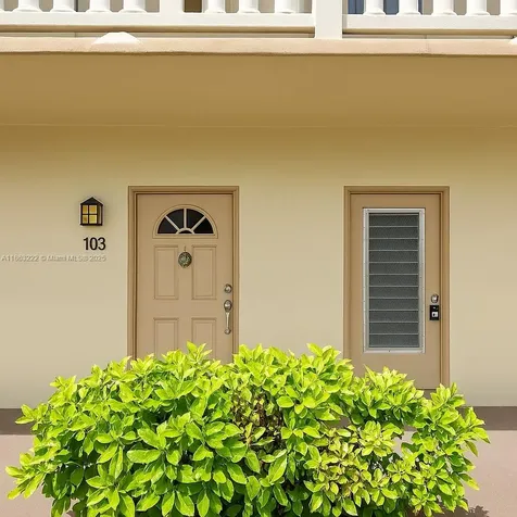 5071 W Oakland Park Boulevard Lauderdale Lakes FL 33313