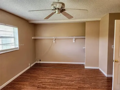 5071 W Oakland Park Boulevard Lauderdale Lakes FL 33313
