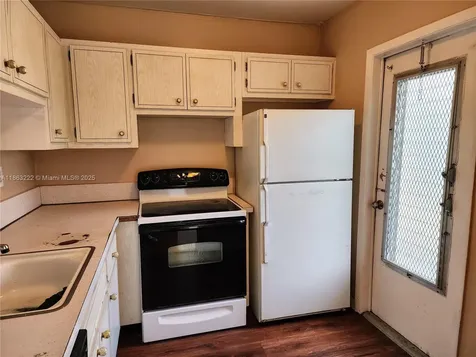 5071 W Oakland Park Boulevard Lauderdale Lakes FL 33313