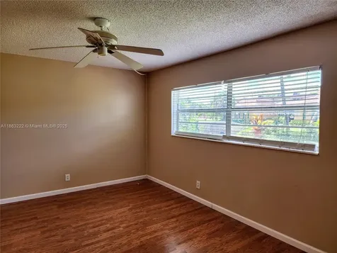 5071 W Oakland Park Boulevard Lauderdale Lakes FL 33313
