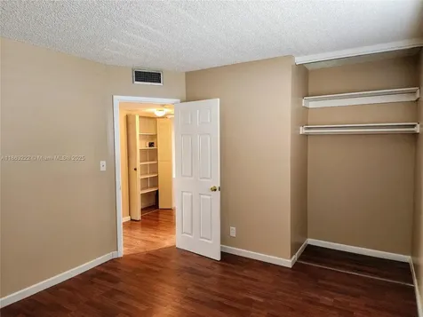 5071 W Oakland Park Boulevard Lauderdale Lakes FL 33313