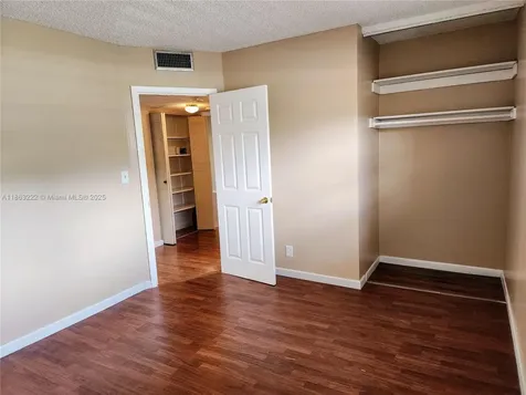 5071 W Oakland Park Boulevard Lauderdale Lakes FL 33313