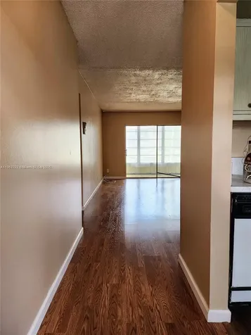 5071 W Oakland Park Boulevard Lauderdale Lakes FL 33313
