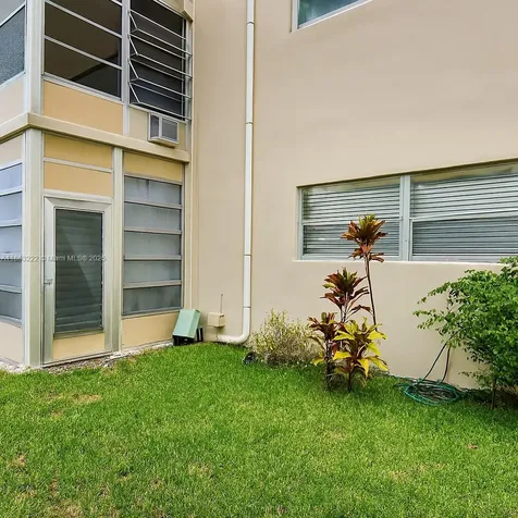 5071 W Oakland Park Boulevard Lauderdale Lakes FL 33313