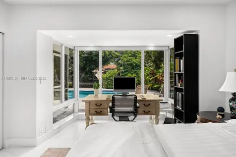 1410 Cleveland Road Miami Beach FL 33141