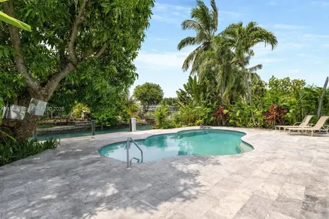 1410 Cleveland Road Miami Beach FL 33141