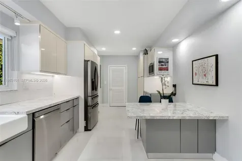 1410 Cleveland Road Miami Beach FL 33141