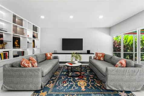 1410 Cleveland Road Miami Beach FL 33141