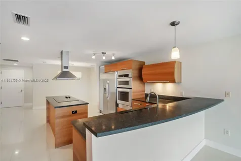 2950 NE 188th Street Aventura FL 33180