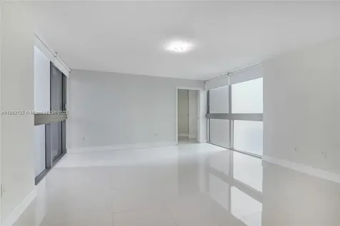 2950 NE 188th Street Aventura FL 33180