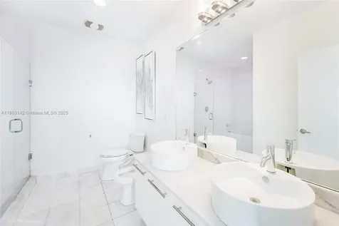888 Biscayne Boulevard Miami FL 33132