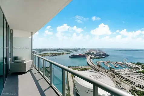 888 Biscayne Boulevard Miami FL 33132