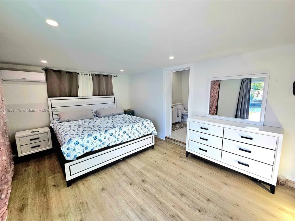 1430 NE 53rd Court Fort Lauderdale FL 33334