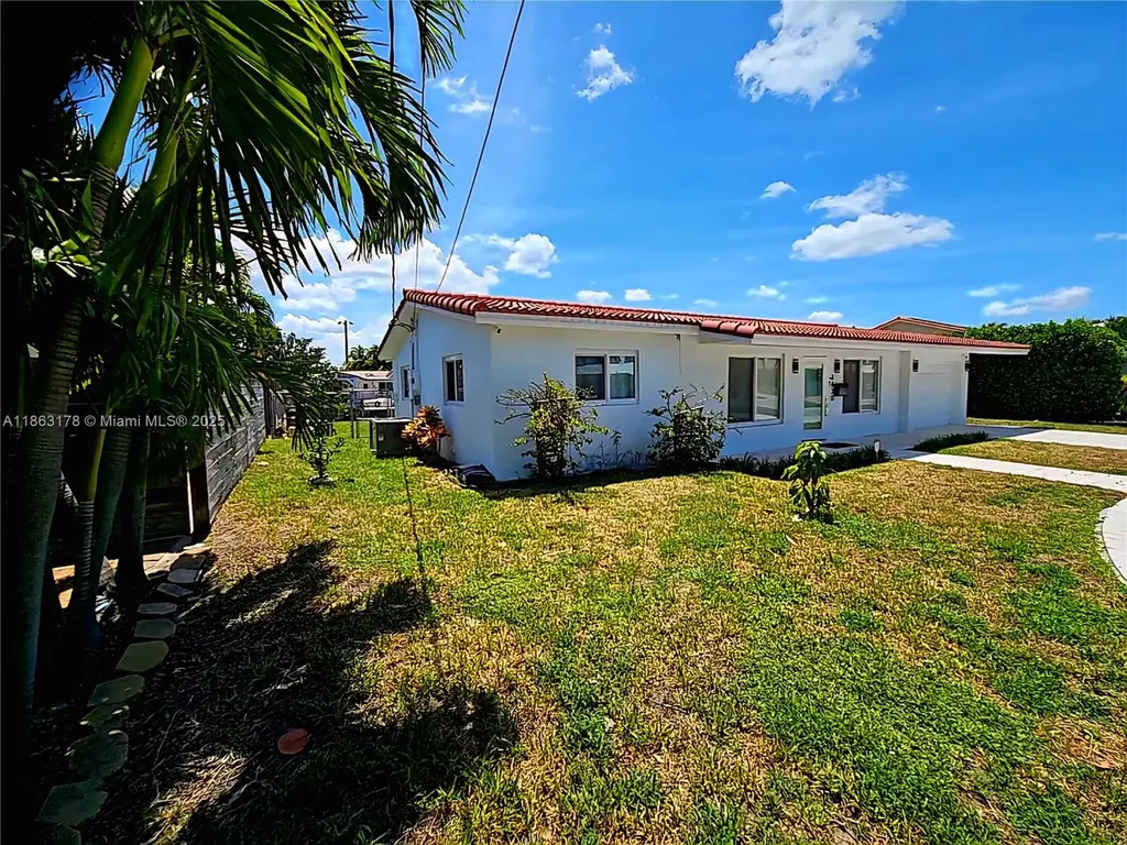 1430 NE 53rd Court Fort Lauderdale FL 33334