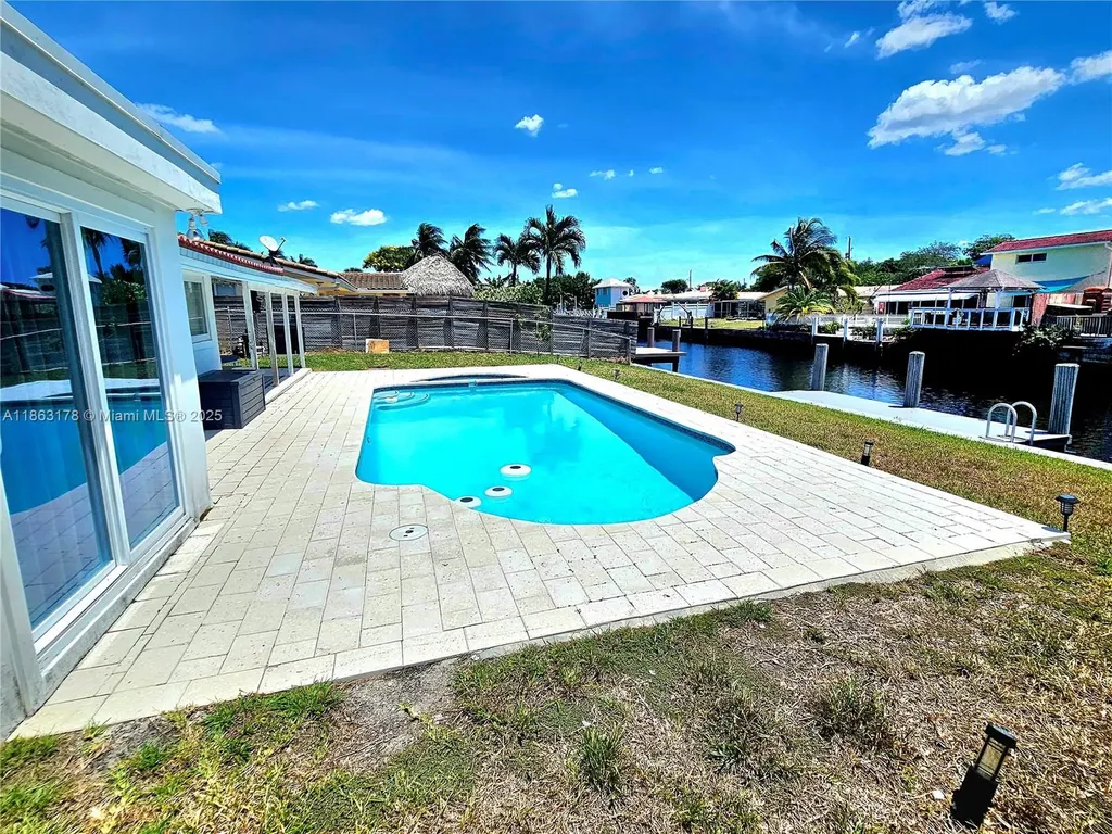 1430 NE 53rd Court Fort Lauderdale FL 33334