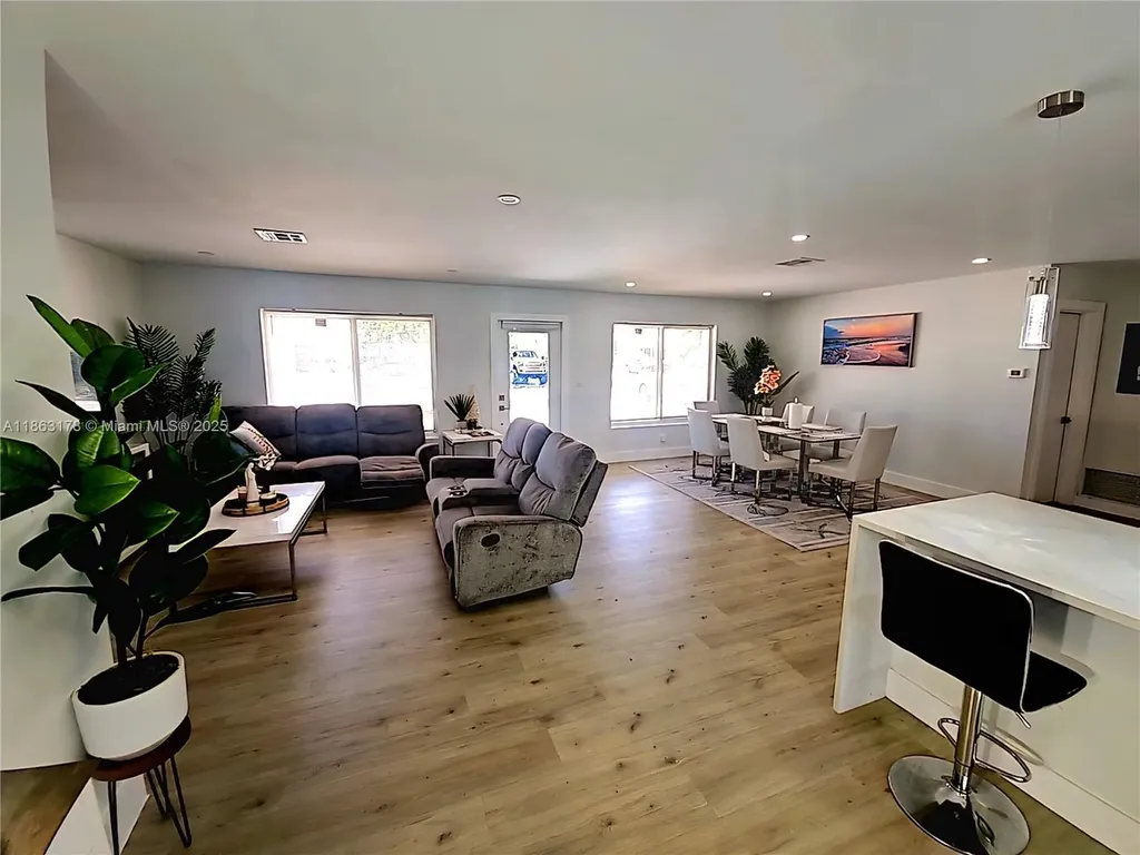 1430 NE 53rd Court Fort Lauderdale FL 33334