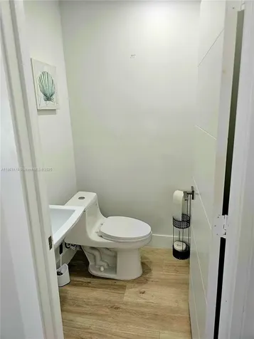 1430 NE 53rd Court Fort Lauderdale FL 33334