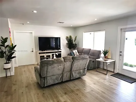 1430 NE 53rd Court Fort Lauderdale FL 33334