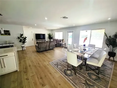 1430 NE 53rd Court Fort Lauderdale FL 33334