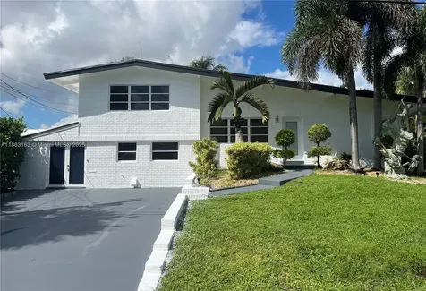2413 Nassau Lane Fort Lauderdale FL 33312