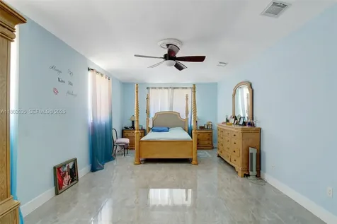 6049 SW 165th Avenue Miami FL 33193