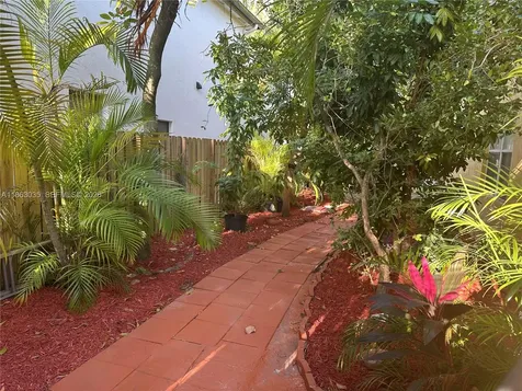 6049 SW 165th Avenue Miami FL 33193