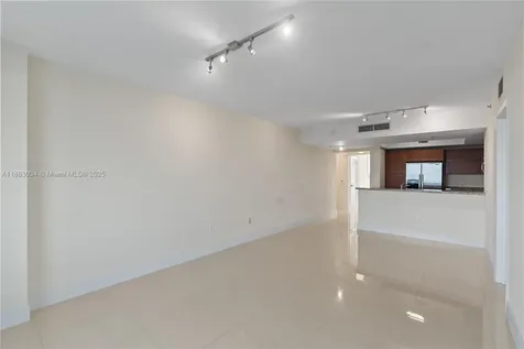 2641 N Flamingo Road Sunrise FL 33323