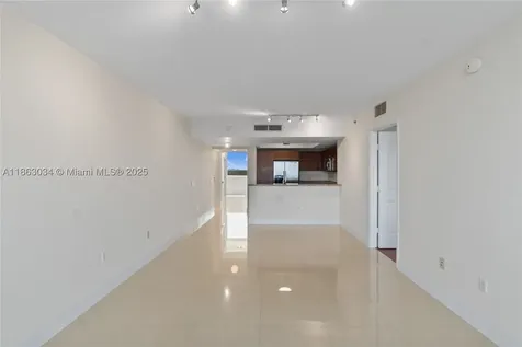 2641 N Flamingo Road Sunrise FL 33323