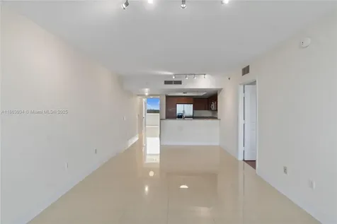 2641 N Flamingo Road Sunrise FL 33323